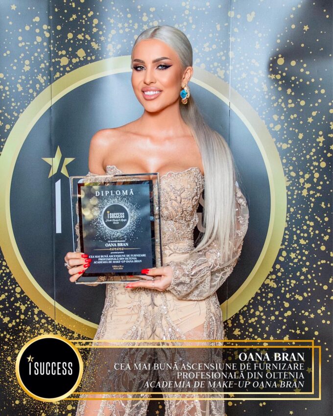 Oana Bran a primit premiul pentru ,,Cea mai bună ascensiune de furnizare profesională din Oltenia” – Academia de make-up Oana Bran