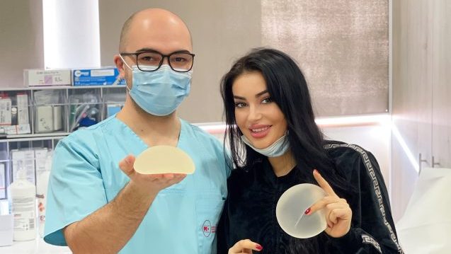 Elena Ionescu tocmai a apelat la cea mai populară operație estetică: Implantul Mamar!